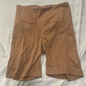 Medium Shorts